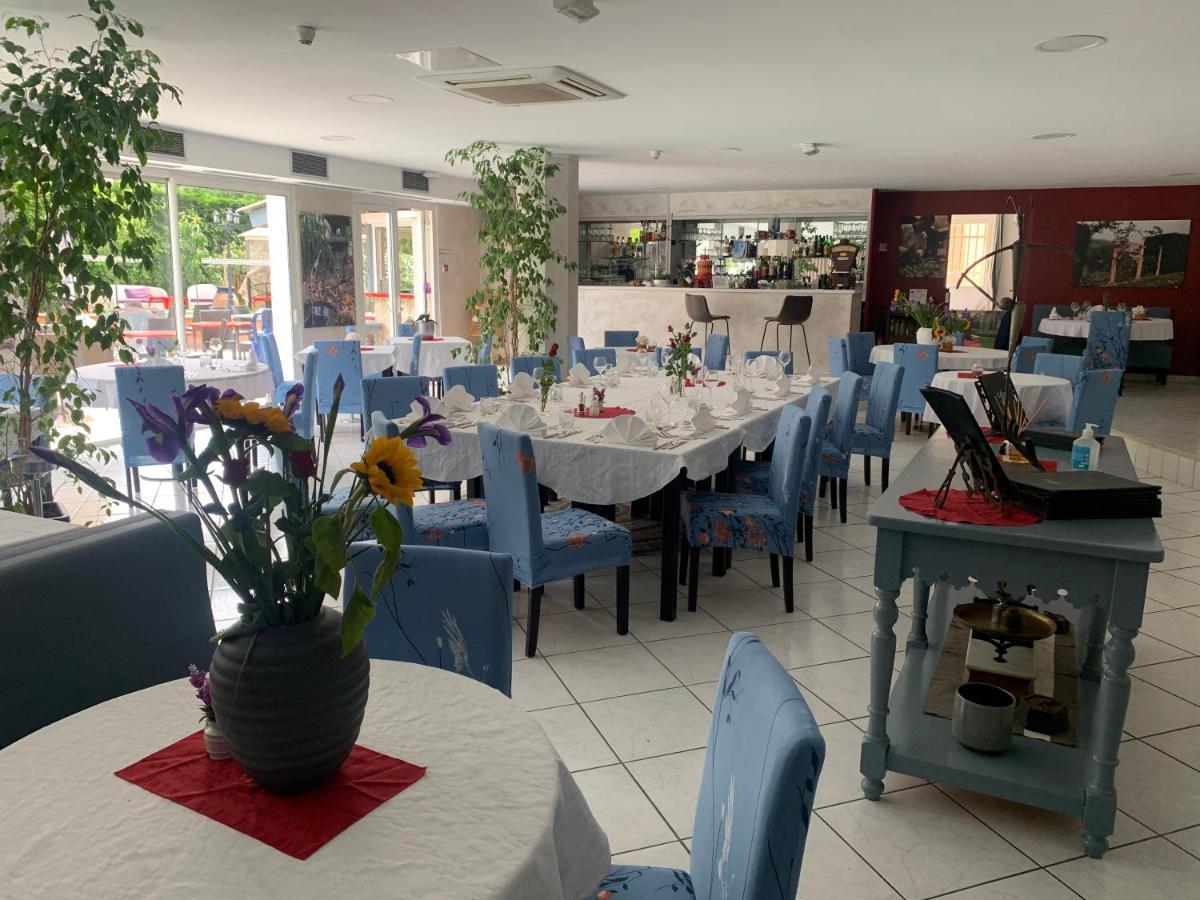 Hotel Restaurant De La Mer Гольф-Жуан Экстерьер фото