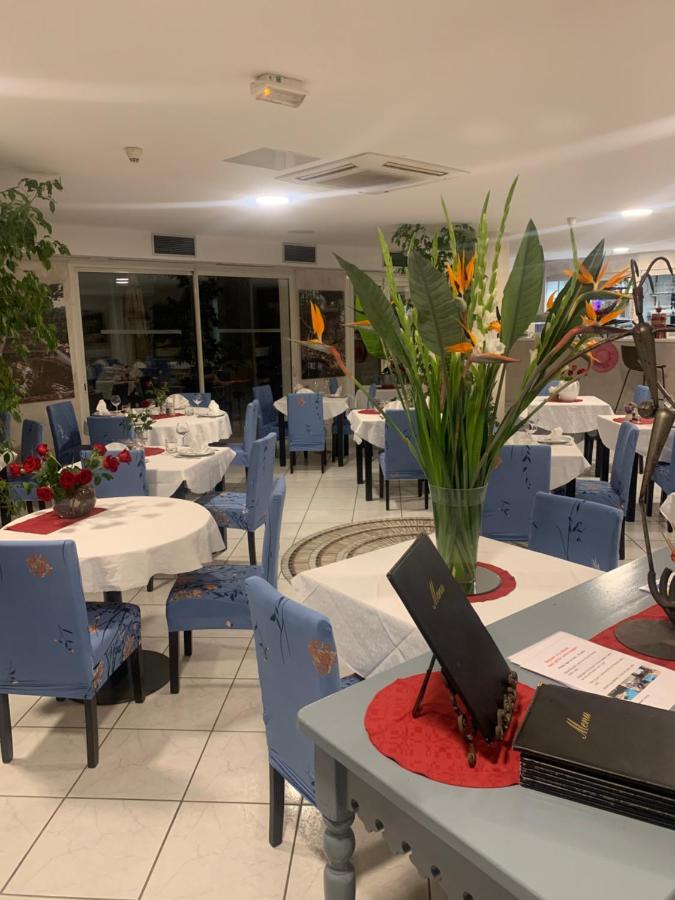 Hotel Restaurant De La Mer Гольф-Жуан Экстерьер фото